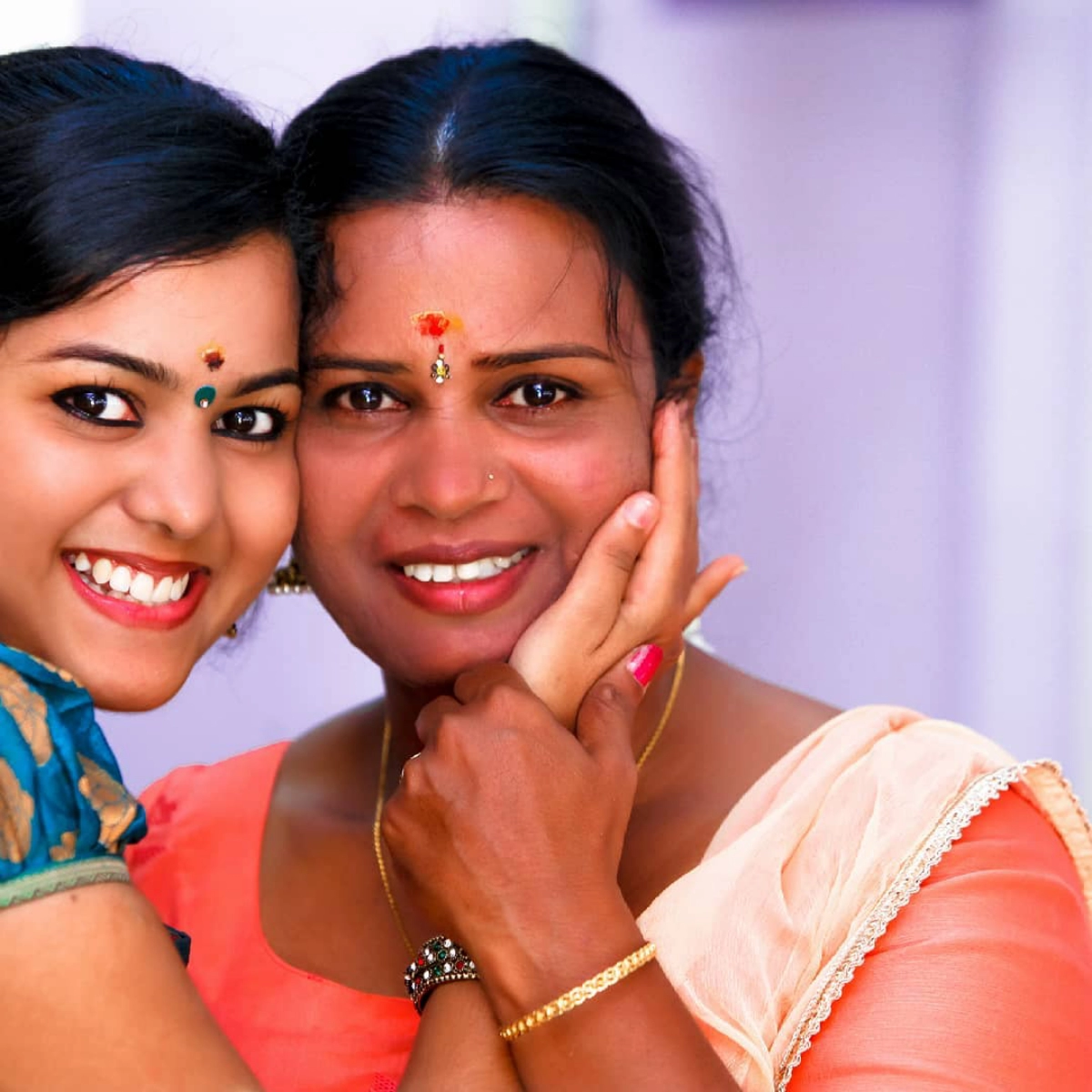 Sruthy Suresh with her mother Anitha Suresh