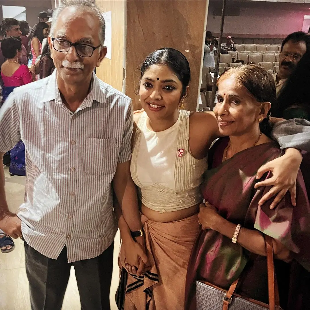 Rima Kallingal with her father and mother